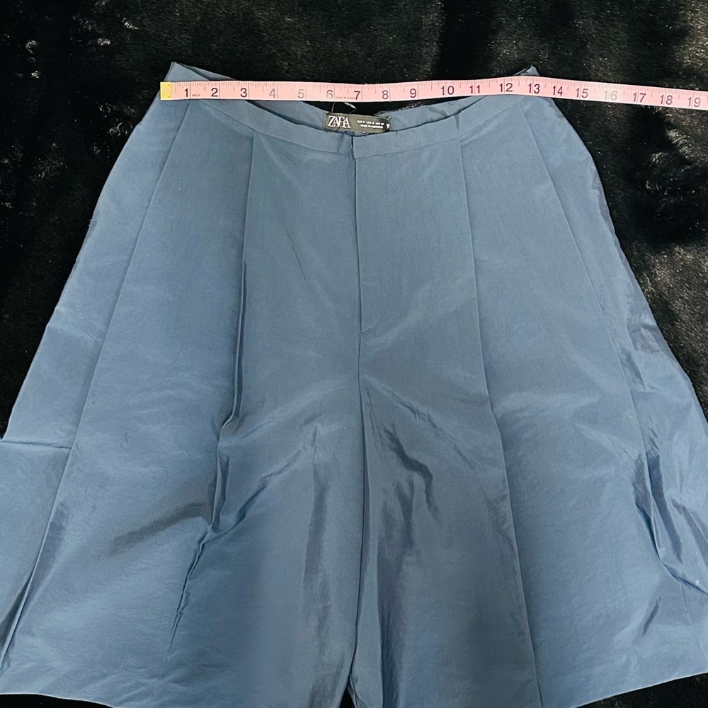 ZARA Ballon Navy Pleated Bermuda Shorts - Picture 3 of 11